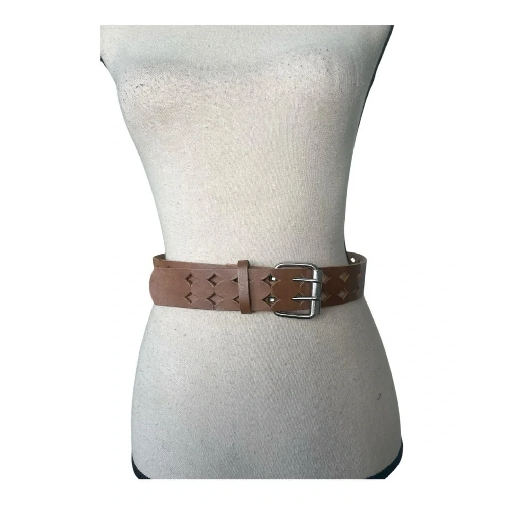 Vintage Brown Leather Belt with Textured Design and Metallic Buckle